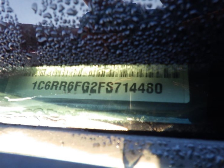 2015-dodge-1500-image-15