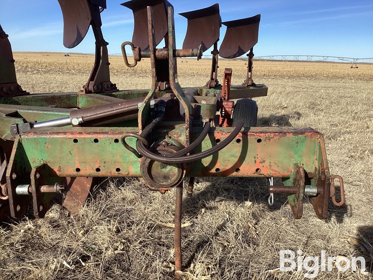 8’-moldboard-plow-image-10