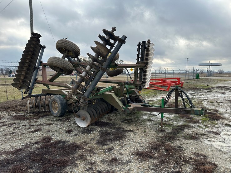 john-deere-630-image-2