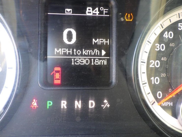 2015-dodge-2500-image-14