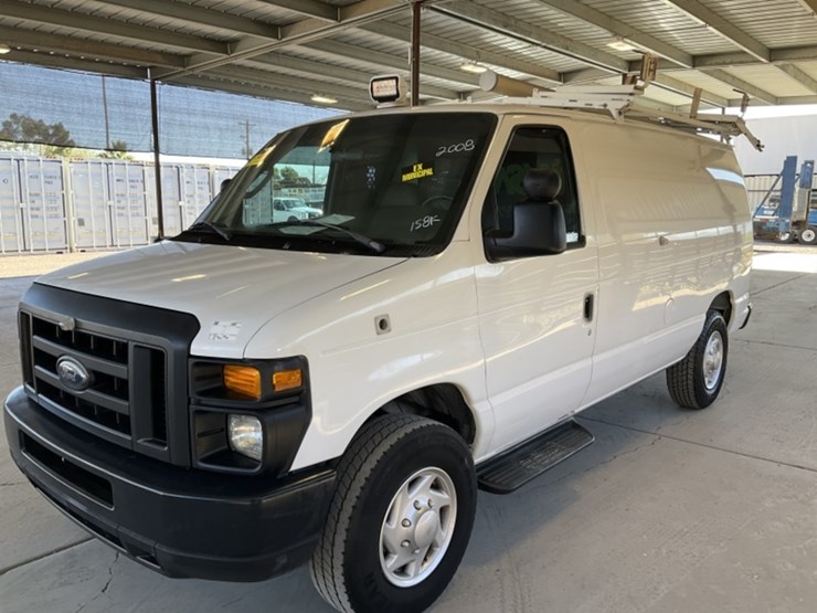 2008-ford-cargo-image-4