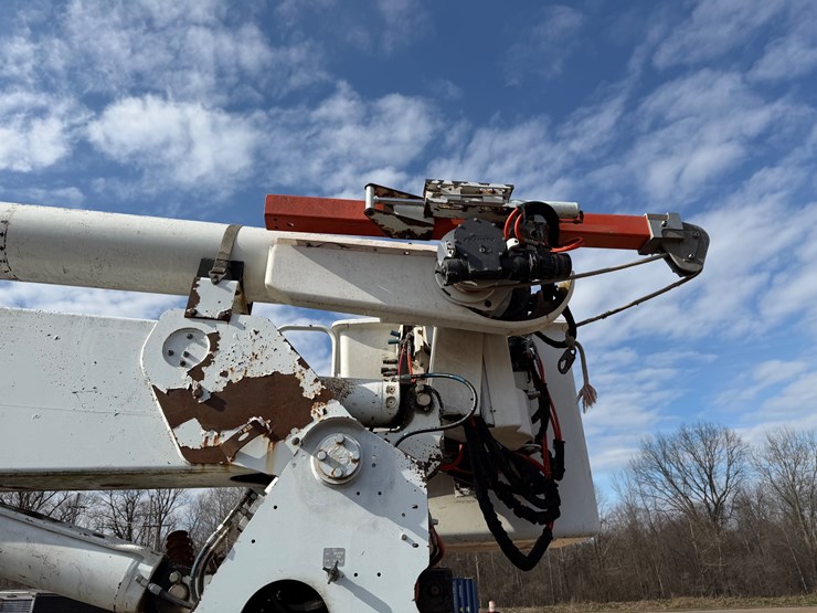 2008-international-durastar-4300-image-2