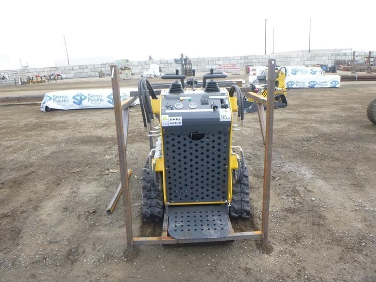 sdlanch-sdll60-skid-steer-track-loader-image-8