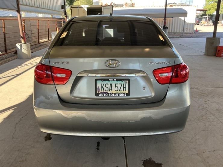 2010-hyundai-elantra-sdn-image-6