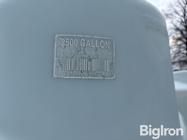 norwesco-2,500-gal-liquid-storage-tank-image-15