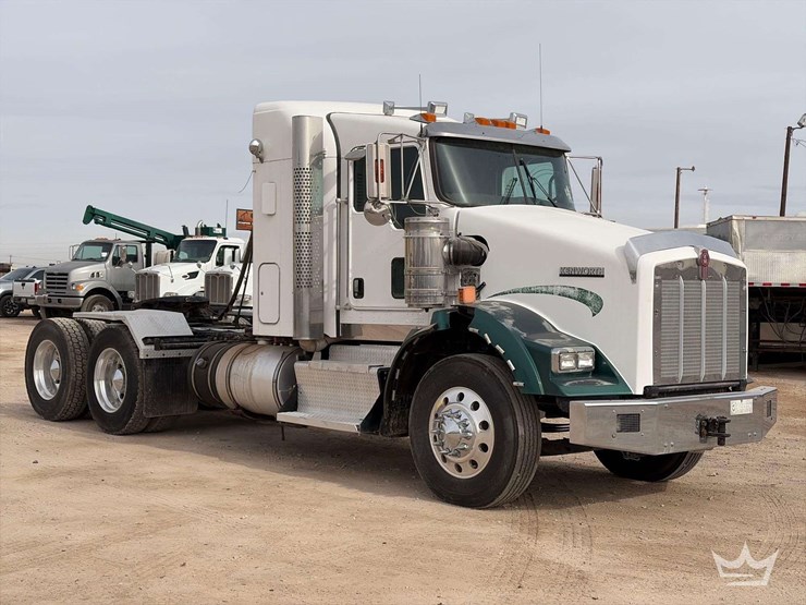 2012-kenworth-t800-image-4