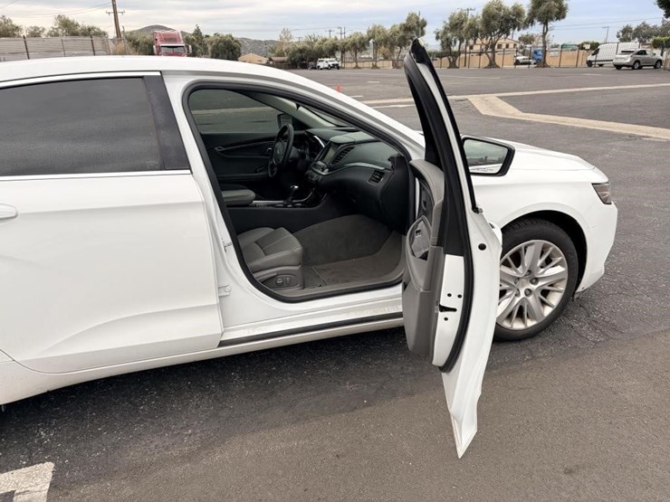 2019-chevrolet-impala-sedan-image-9