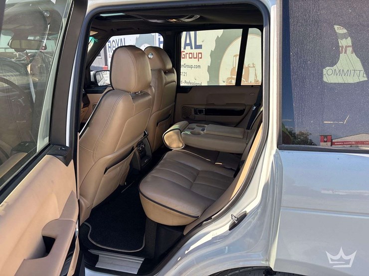 2012-range-rover-suv-image-18