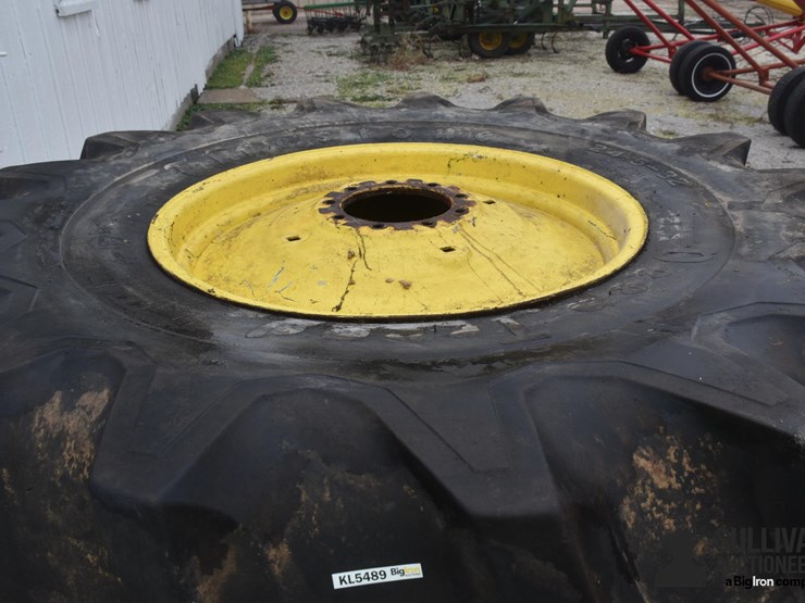 24.5-32-tractor-duals-image-6