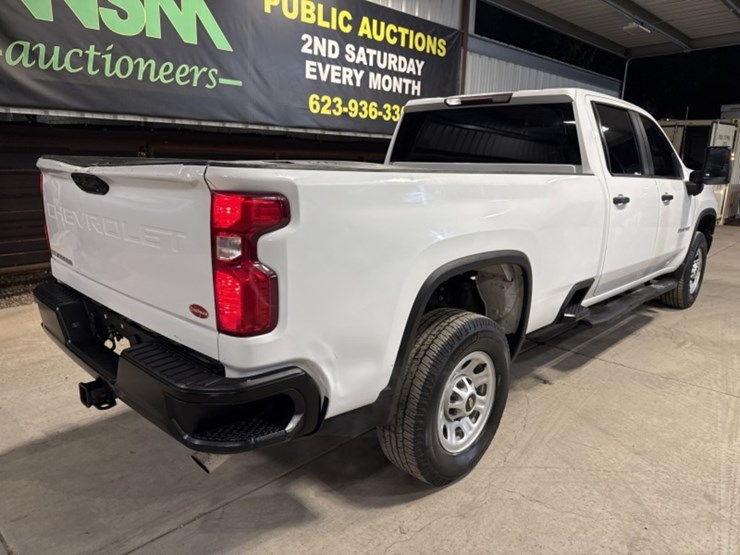 2020-chevrolet-silverado-3500hd-image-9