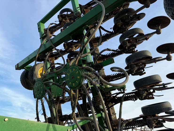 john-deere-1890-image-32