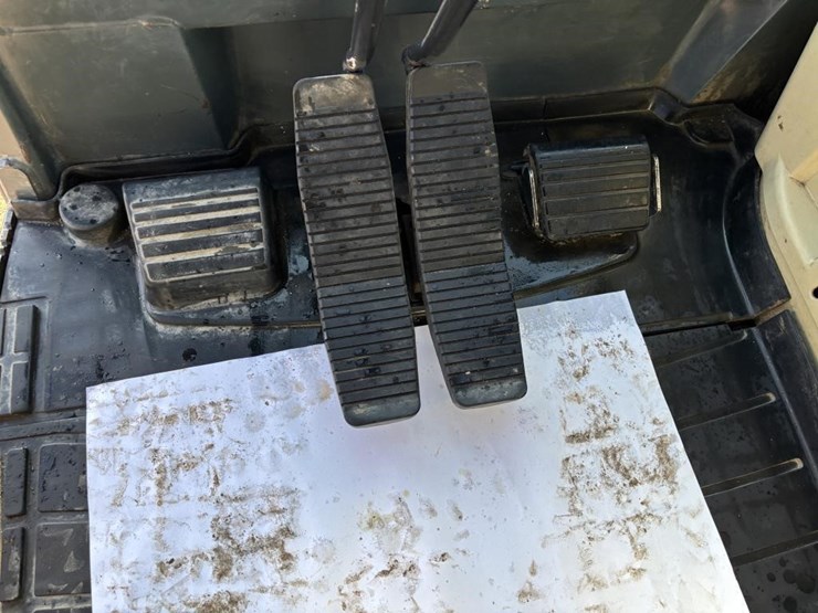 2016-mustang-800z-image-39