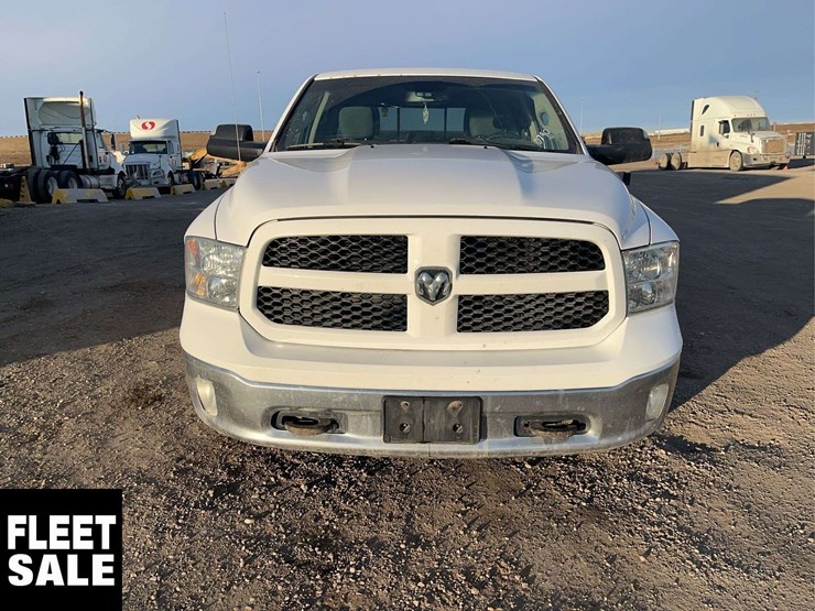 2015-dodge-1500-image-9