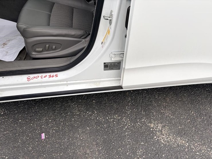 2019-chevrolet-impala-sedan-image-16