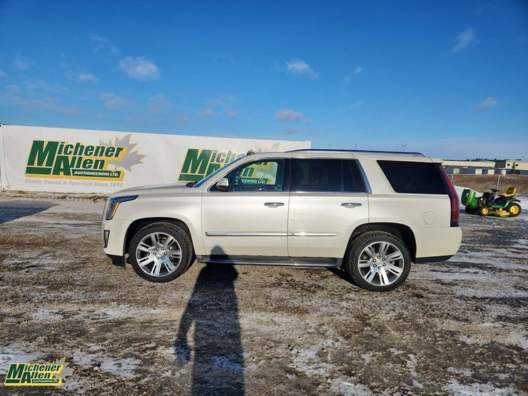 2015-cadillac-escalade-image-6