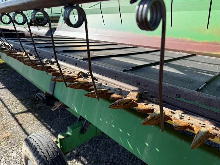 john-deere-630d-image-19