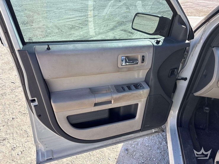 2011-ford-flex-image-10