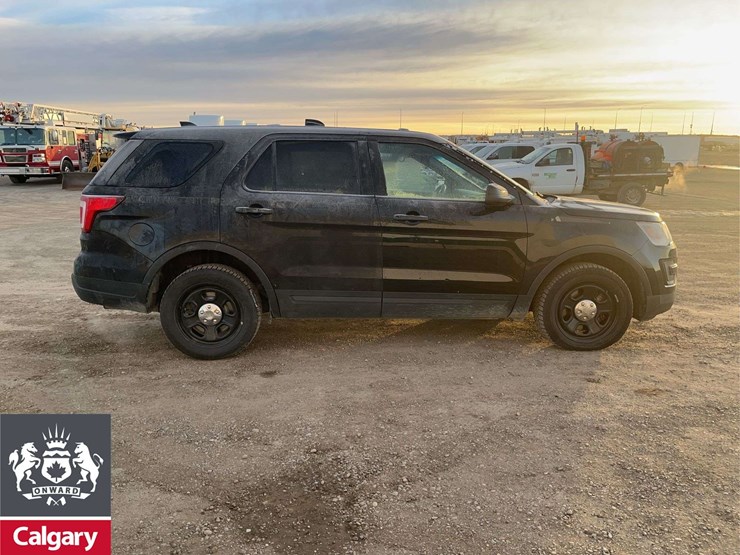 2019-ford-explorer-image-8