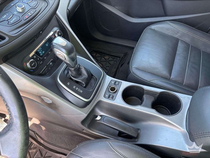 2014-ford-escape-se-image-16