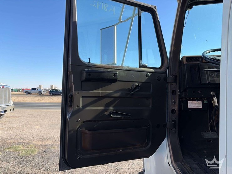 1993-international-4900-image-10