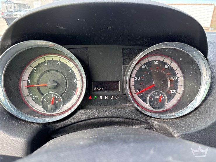 2015-dodge-grand-caravan-image-14