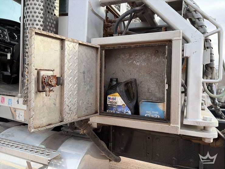 2014-kenworth-t800-image-24