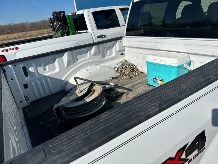 2019-ford-f150-image-32