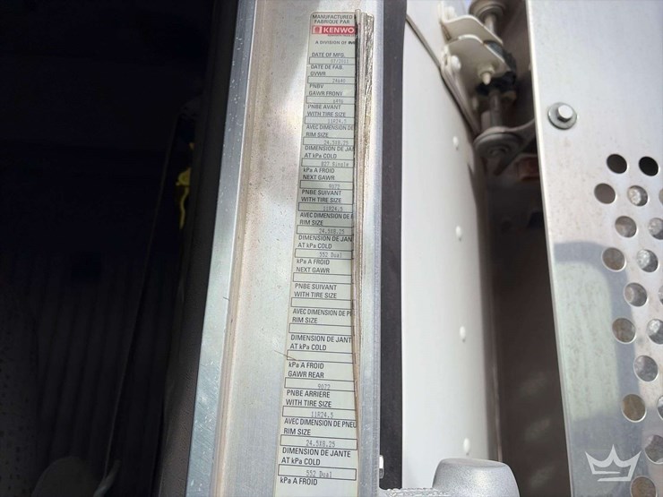 2012-kenworth-t800-image-7