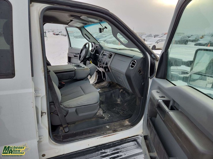 2016-ford-f350-image-13