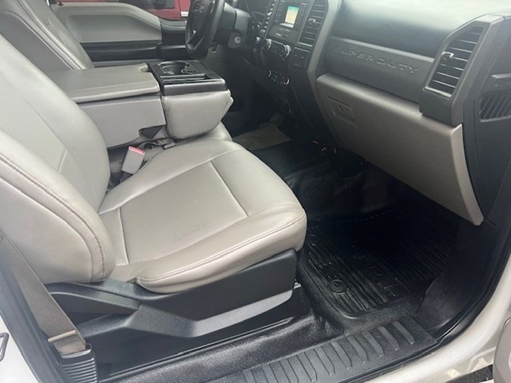 2017-ford-f250-xl-image-12