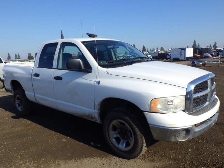 2005-dodge-ram-1500-image-2