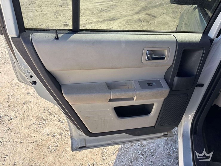 2011-ford-flex-image-22