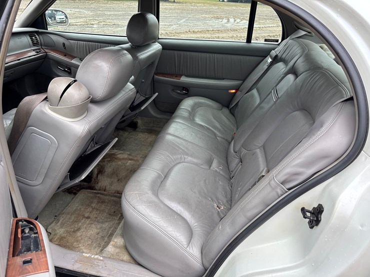 #31148-•-2000-gm-park-avenue-image-6