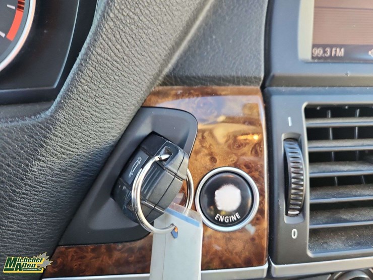 2009-bmw-x5-image-25