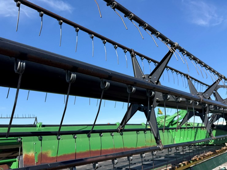 john-deere-630d-image-12