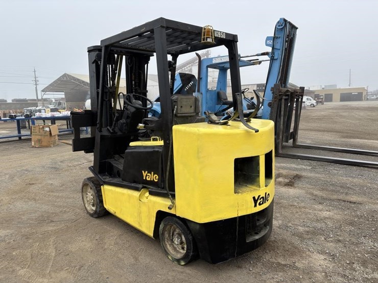 yale-glc080lgnae095-forklift-image-4