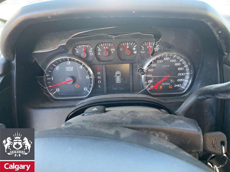 2016-chevrolet-tahoe-image-19