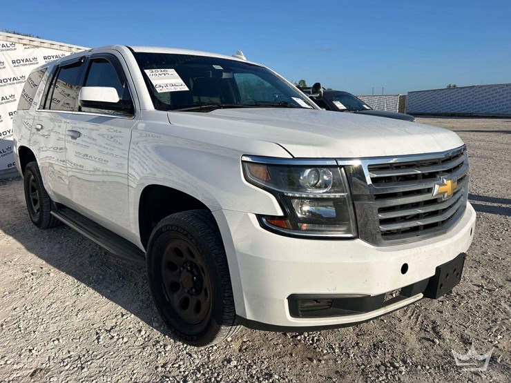 2020-chevrolet-tahoe-image-2