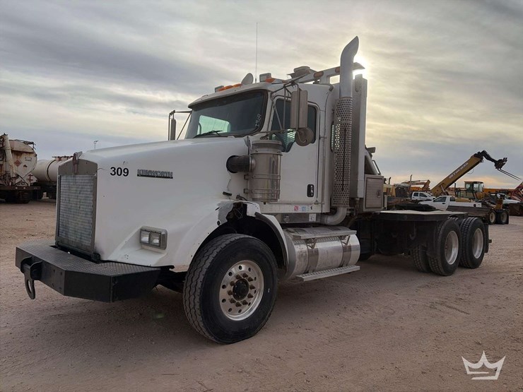 2014-kenworth-t800-image-1