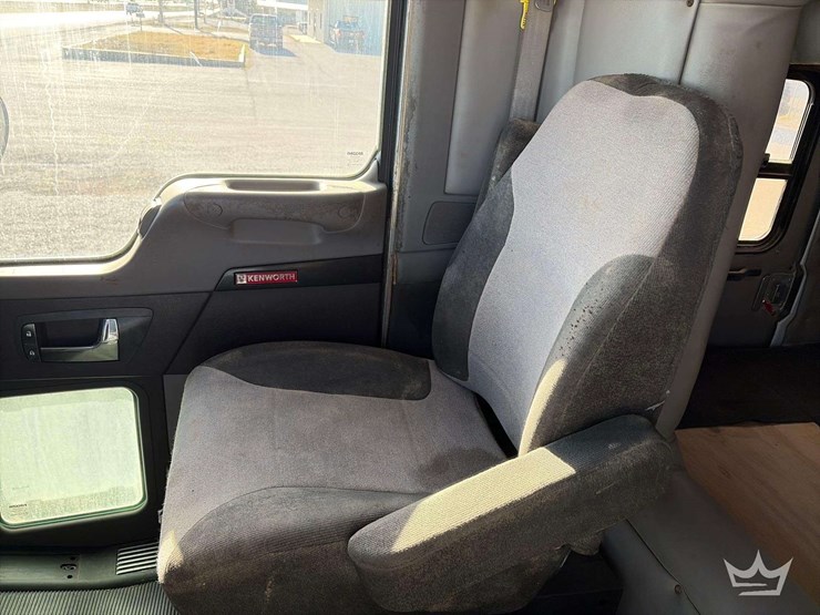 2013-kenworth-t800-image-22