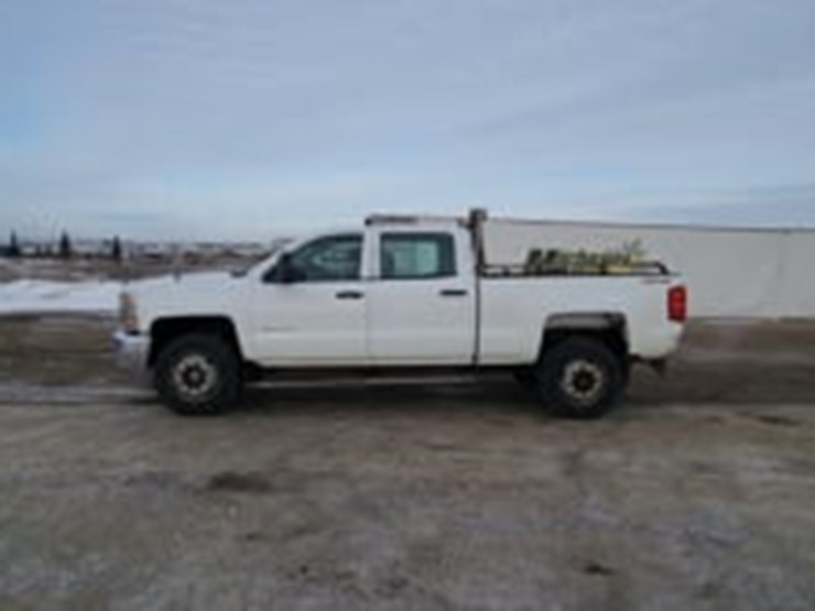 2015-chevrolet-silverado-2500hd-image-5