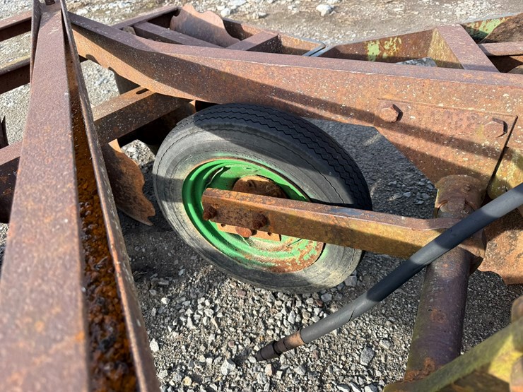 john-deere-7-image-8