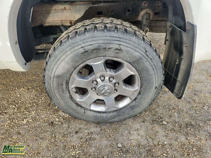 2017-dodge-2500-image-10