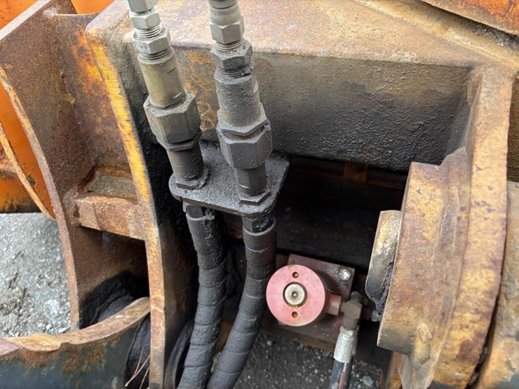 2005-deere-624j-image-14