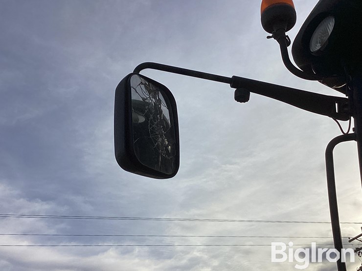 2012-john-deere-8335r-image-19