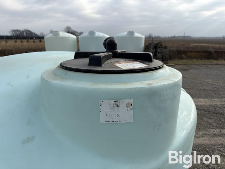 norwesco-1,550-gal-liquid-storage-tank-image-11