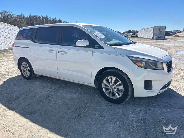 2015-kia-sedona-image-2