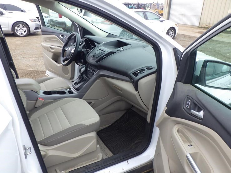 2015-ford-escape-image-6