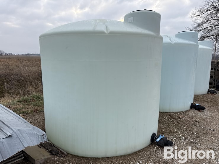 norwesco-2,500-gal-liquid-storage-tank-image-3