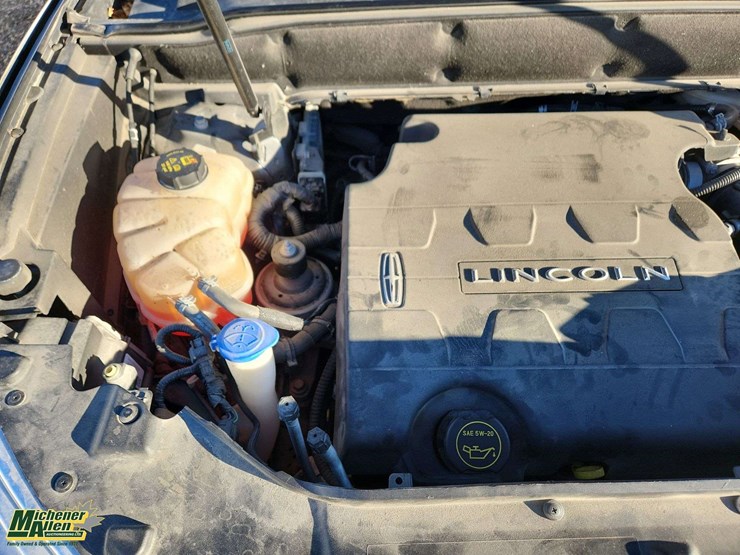 2016-lincoln-mkx-image-28